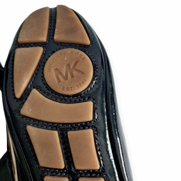 MICHAEL KORS black Leather patent shoes w/ bow - Picture 6 of 10